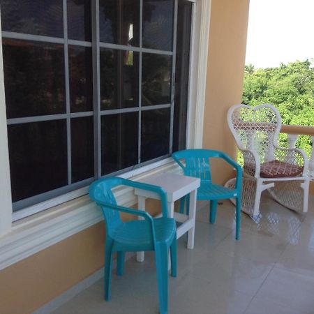 פונטה קאנה White Sands Hostel מראה חיצוני תמונה