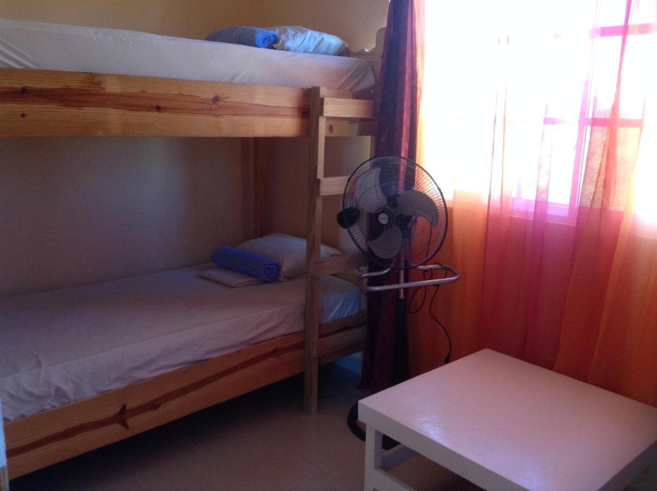 פונטה קאנה White Sands Hostel מראה חיצוני תמונה